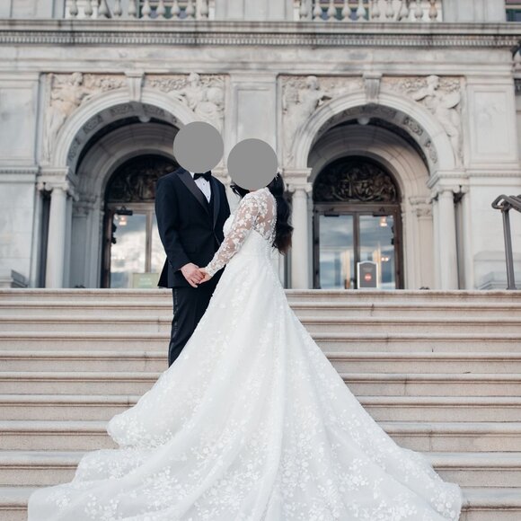 SOLD Beautiful Martina Liana Wedding Dress - Style #1517 (Ivory) - Picture 3 of 12